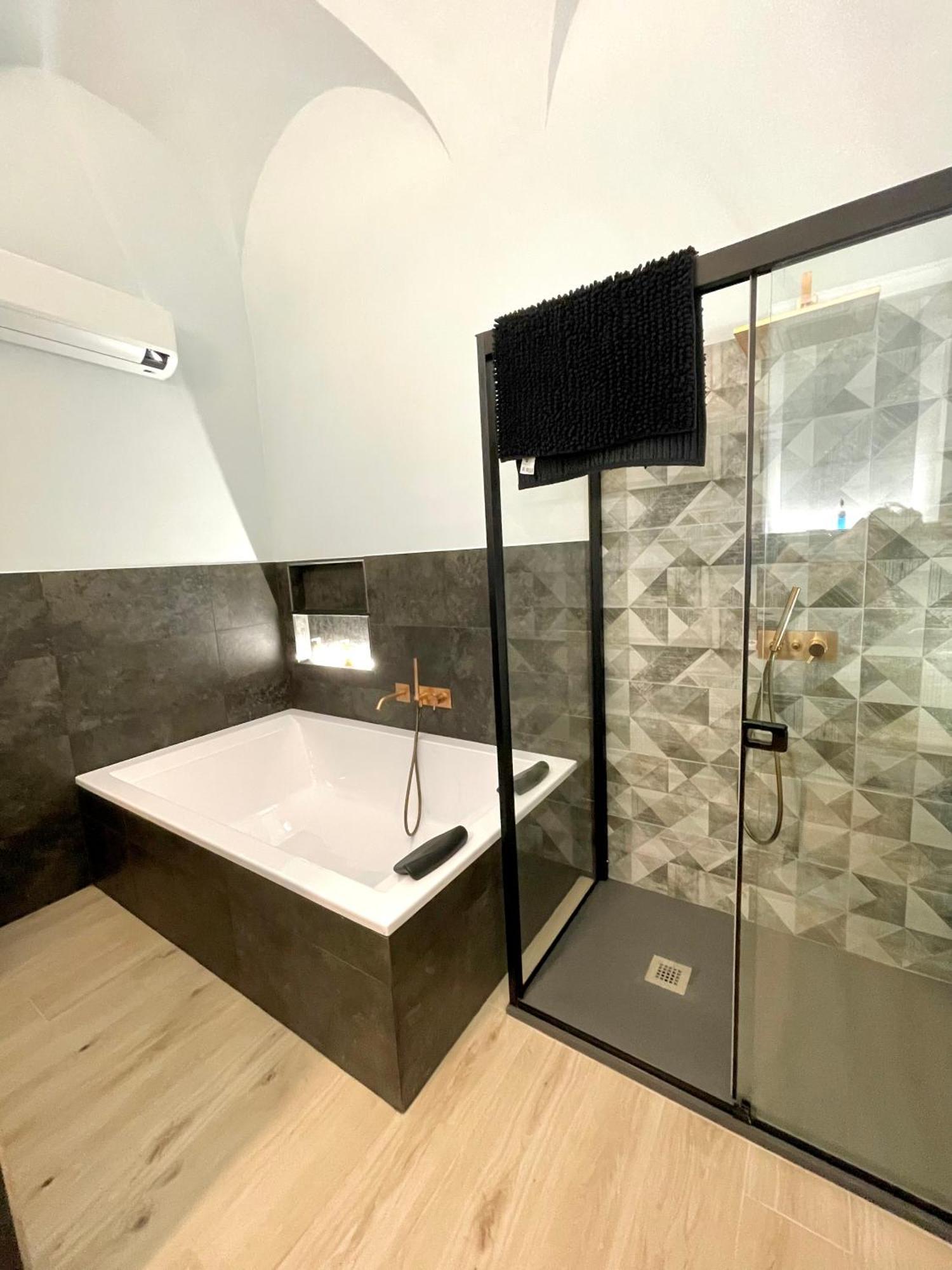 Grothouse Apartment Finale Ligure Bagian luar foto