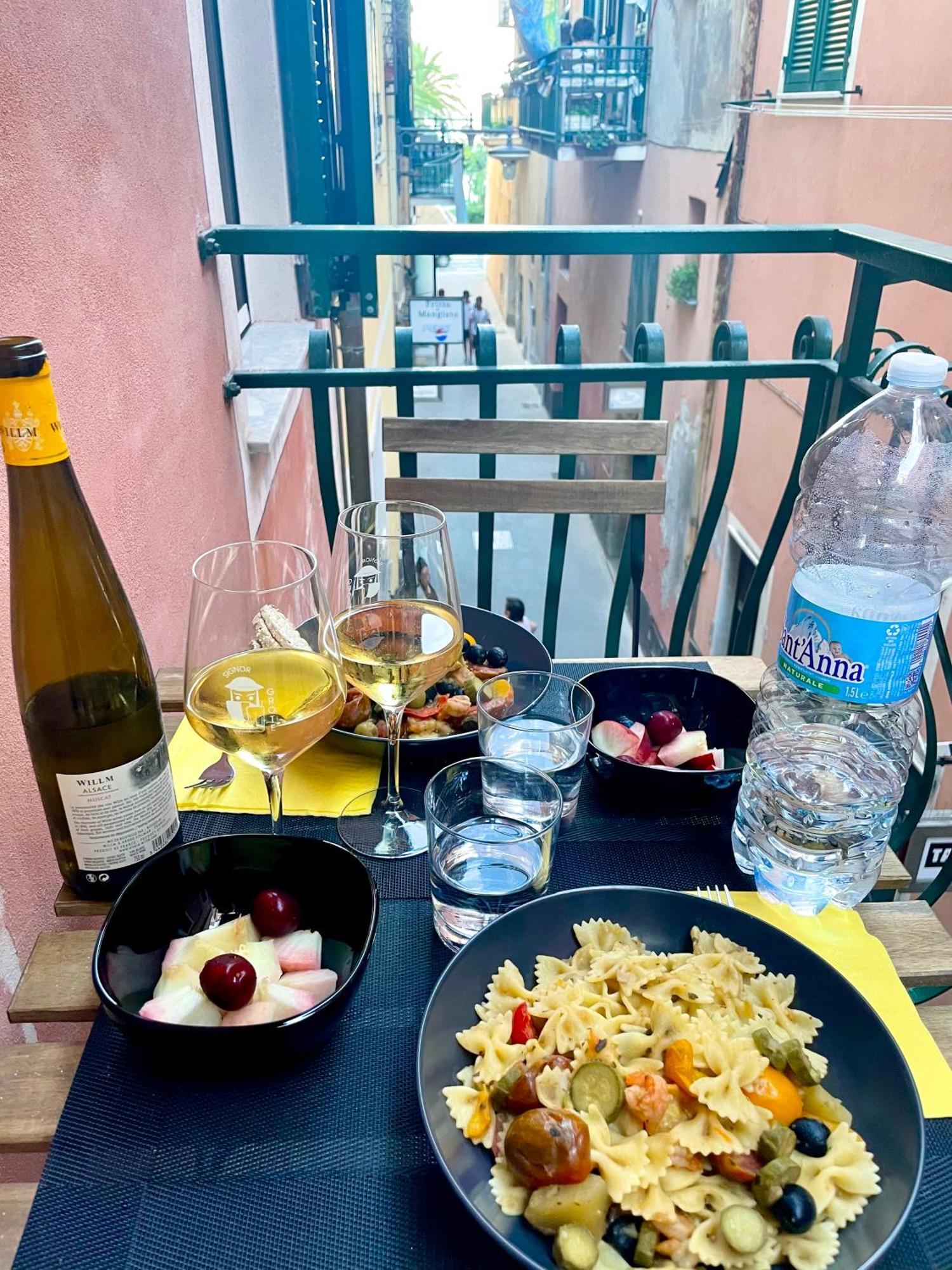 Grothouse Apartment Finale Ligure Bagian luar foto